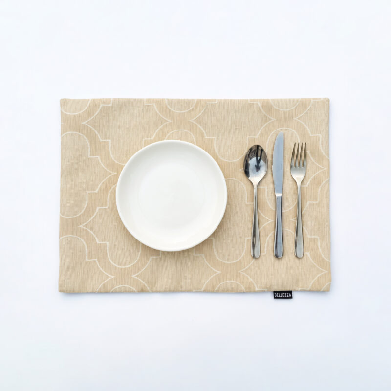 golden-meander-table-mat